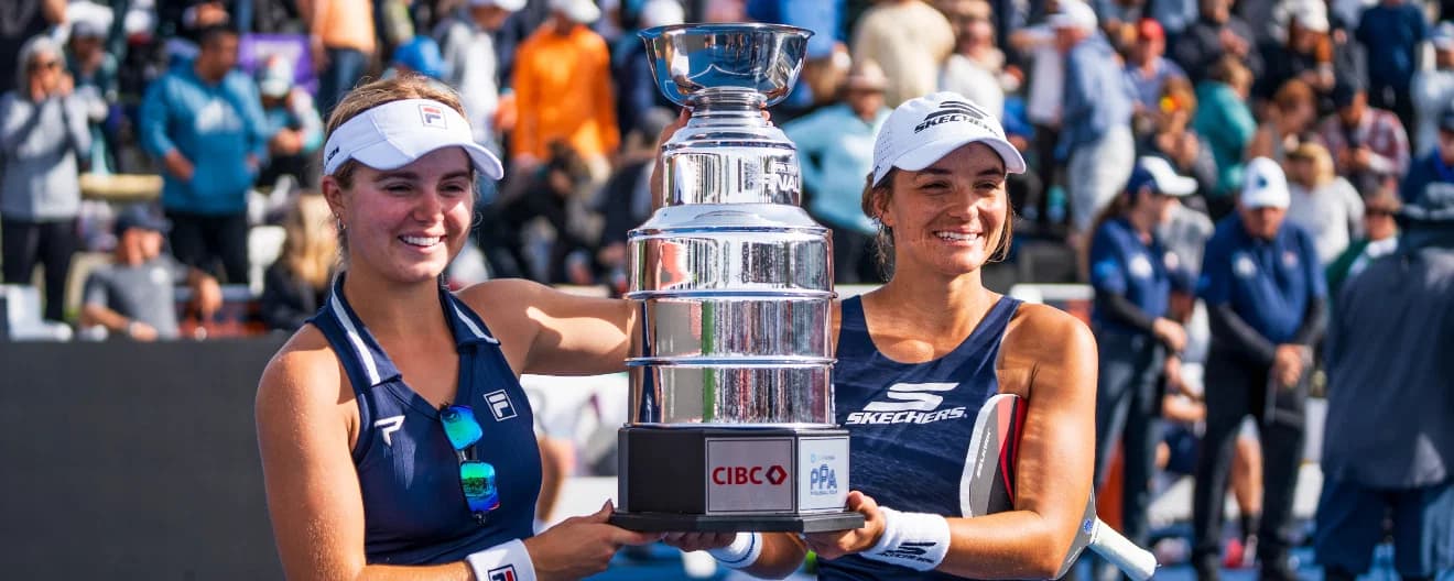 Anna Leigh Waters and Catherine Parenteau celebrating their title at the CIBC PPA Tour Finals presented by ROAR Organic.